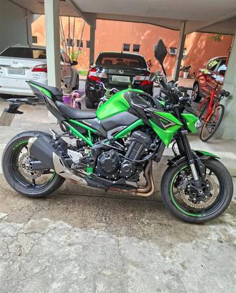 KAWASAKI Z900 